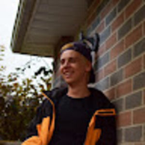 Meet your Posher, Aaron